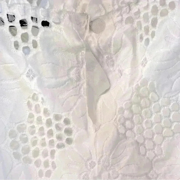 NWT J.Crew Tall Scalloped Crop Top In Eyelet
White Eyelet Cropped Top Size 2X - Picture 7 of 12